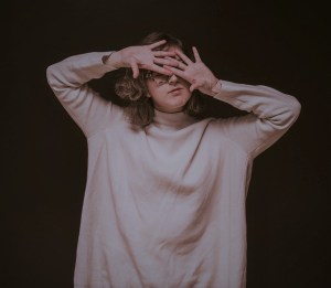 people-2592339_1280 crop